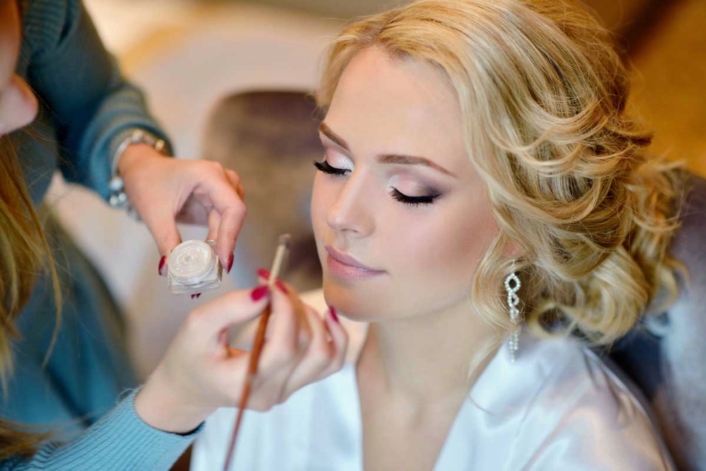Maquillage de mariée naturel : Obtenir un look subtil et radieux