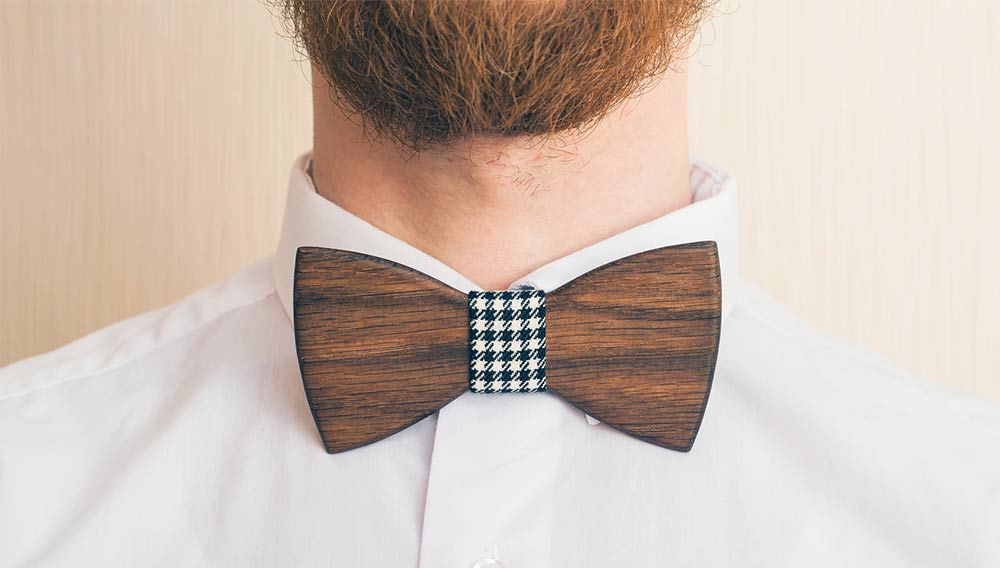 Le noeud papillon en bois : la nouvelle tendance homme