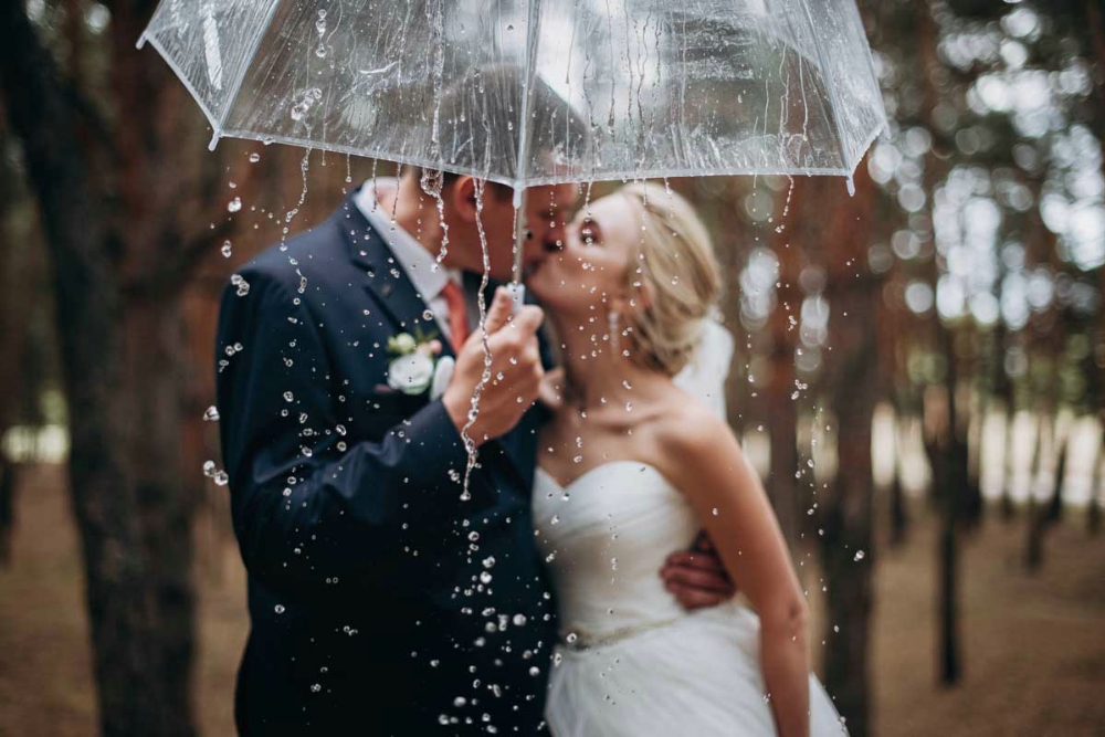Pluie, vent, nuages… Ce que personne ne vous dit sur les mariages en septembre !